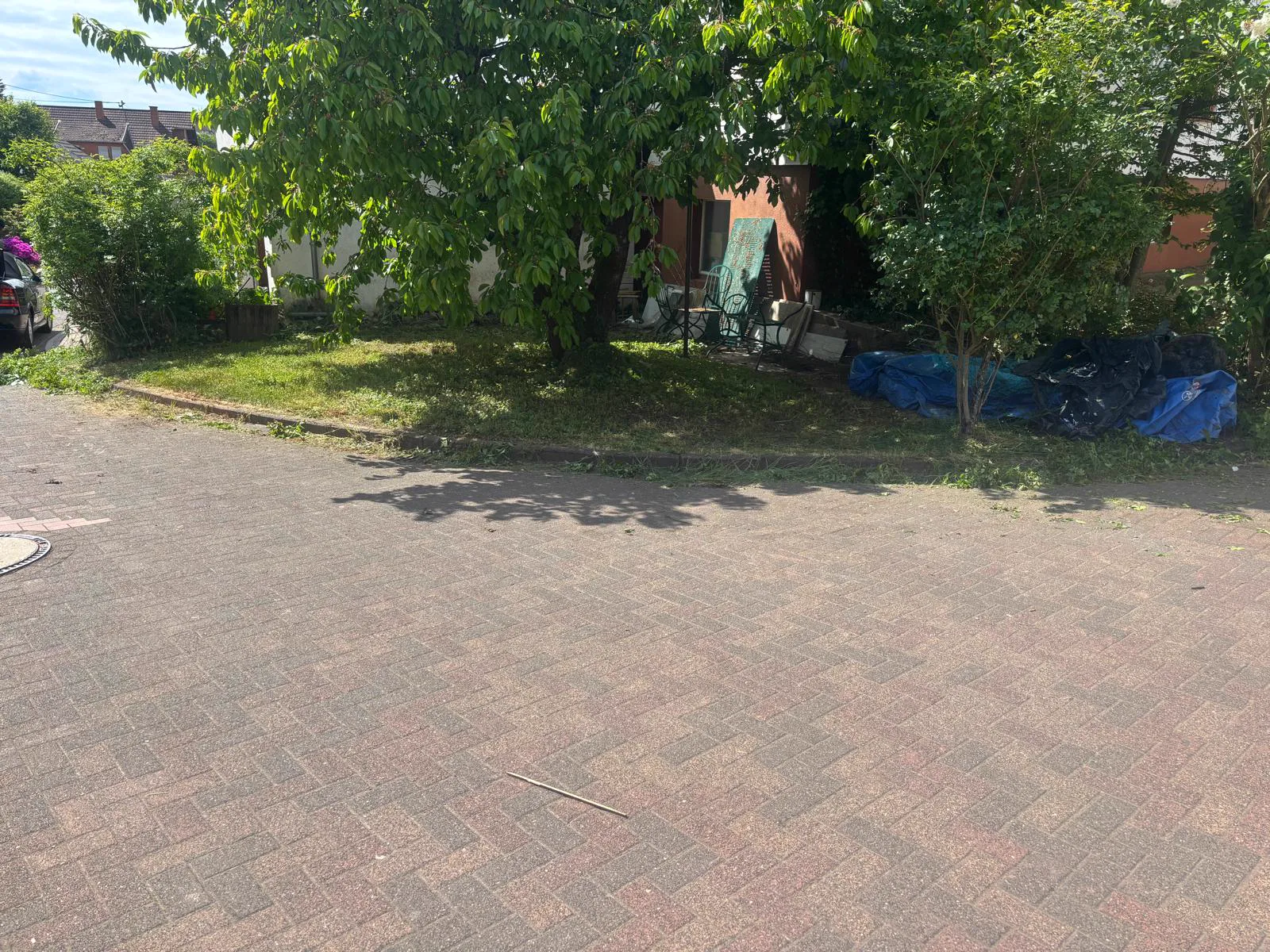 Pflasterhof nachher: sauber und gepflegt